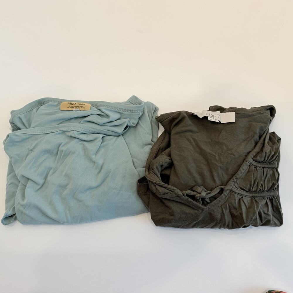 Wholesale Bulk Lot of 14 Women’s Blouses Tops Shirts XS And Small (WT1) - Picture 3 of 8